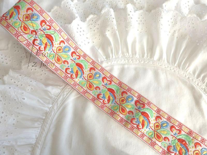 Stuha - Bílá s barevnými květy