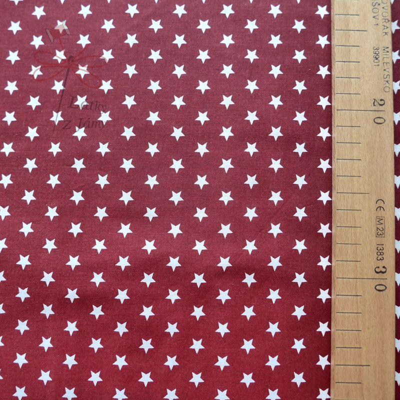 Hvězdičky na bordové