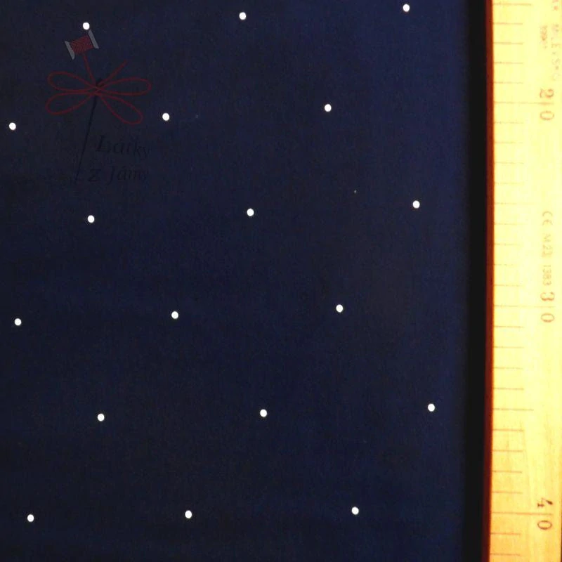 Puntíky na temné modré- počesaná tepákovina