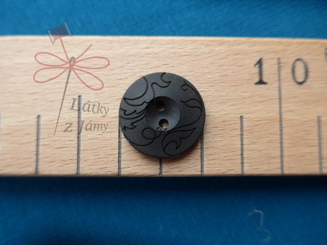 Knoflík černý s gravírovaným vzorem - 20mm