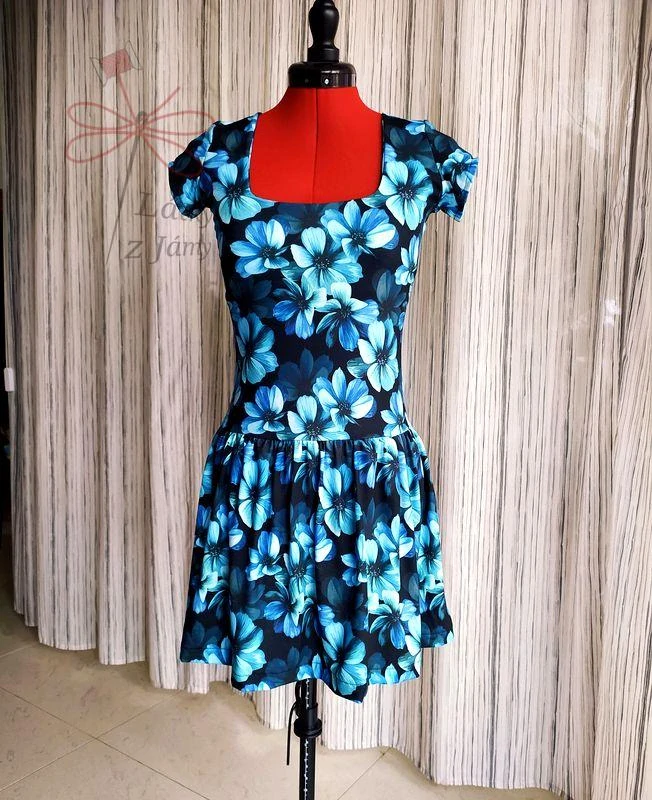 Funkční úplet 180g - Modré květy na černé