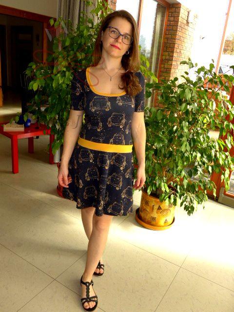 Úplet 210g - Autíčka na černé