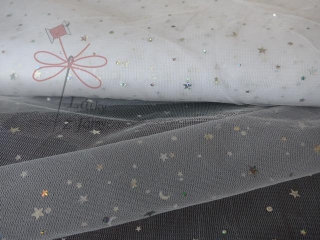 Tyl se stříbrnými hvězdičkami- bílý