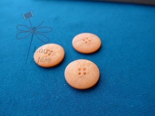 Knoflík oranžový s gravírovanou květinou- 23mm